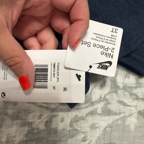 Nike Blue Short Sleeve Tee and shorts set - Picture 9 of 9